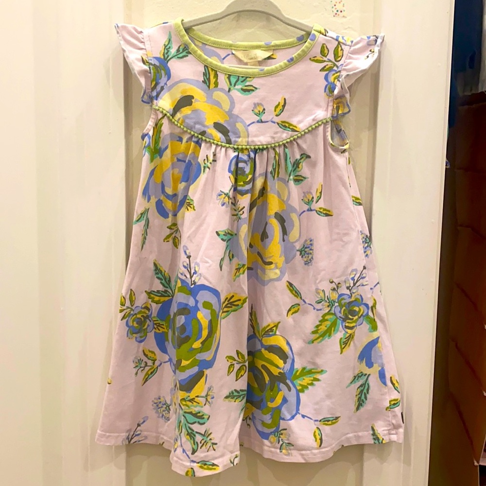 Cute and comfy MJ flutter sleeve dress 💕